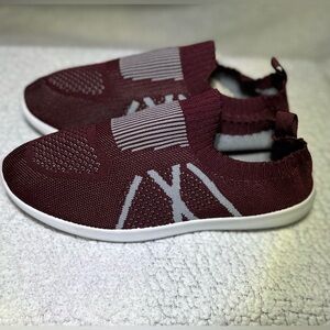 Xertia Shoes Toe Low Top Slip On Sneaker